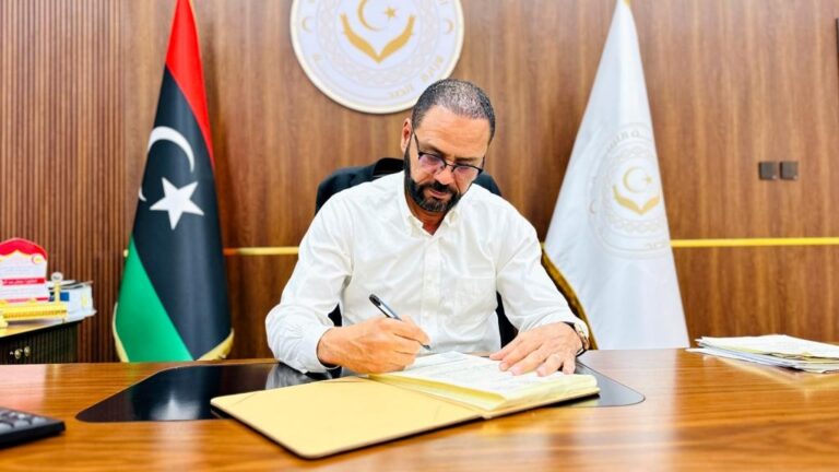 عاجل: وزارة الصحة الليبية تصدر تعميماً هاماً ينظم إجراءات التعاقد والإنفاق في القطاع الصحي