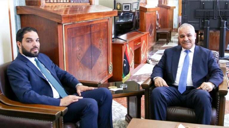 الرقابة الإدارية والمركزي الليبي يتفقان على تشكيل فريق عمل مشترك لتنفيذ إصلاحات اقتصادية حاسمة.
