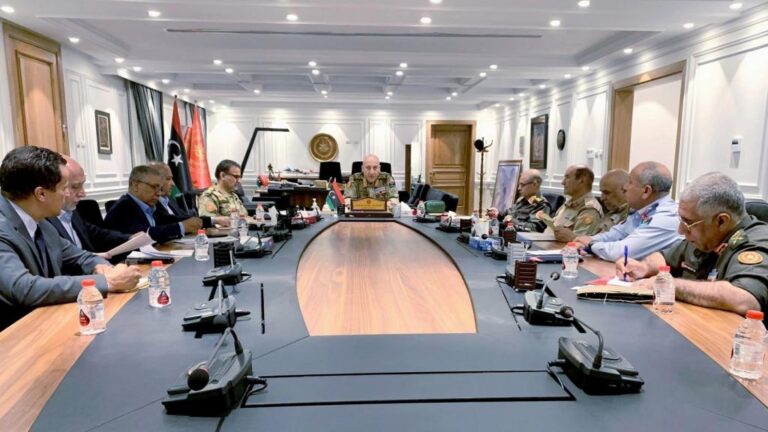 لجنة الهدنة الليبية-الأممية تجتمع: محاولة أخيرة لمنع الانهيار وسط الغضب الشعبي