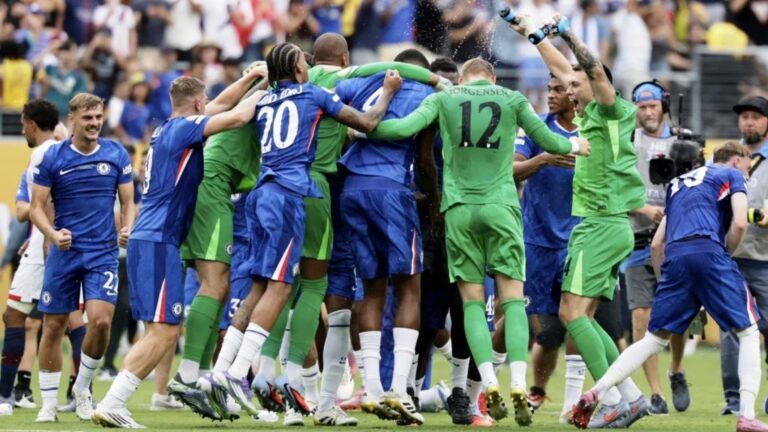 تشيلسي يُصعق أبطال أوروبا: بالمر يقود البلوز للتتويج بكأس العالم للأندية 2025 في ليلة درامية!