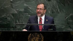 تهديد عسكري غير أخلاقي: فنزويلا تتهم واشنطن بالسعي وراء نفطها في الأمم المتحدة