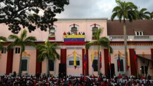 تصعيد خطير: واشنطن تدرس ضرب أهداف داخل فنزويلا