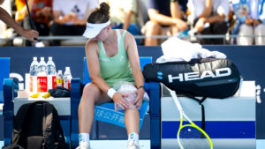 يوم الصدمة في بكين: بطولة الصين تُودع ريباكينا وكريتشيكوفا