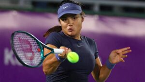 رادوكانو وبيجولا تتوهجان في بكين.. وأوساكا تخيب آمالها”