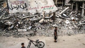 تطورات تاريخية: ترامب يأمر بوقف القصف “فوراً”… ودعم لابيد يمنح نتنياهو الضوء الأخضر لصفقة “السلام الدائم”