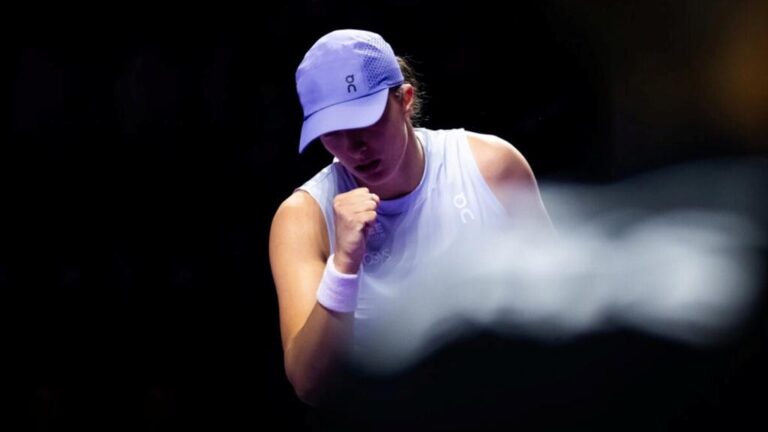 شفيونتيك تشعل حماس الرياض: الجودة أولاً في عاصمة التنس!