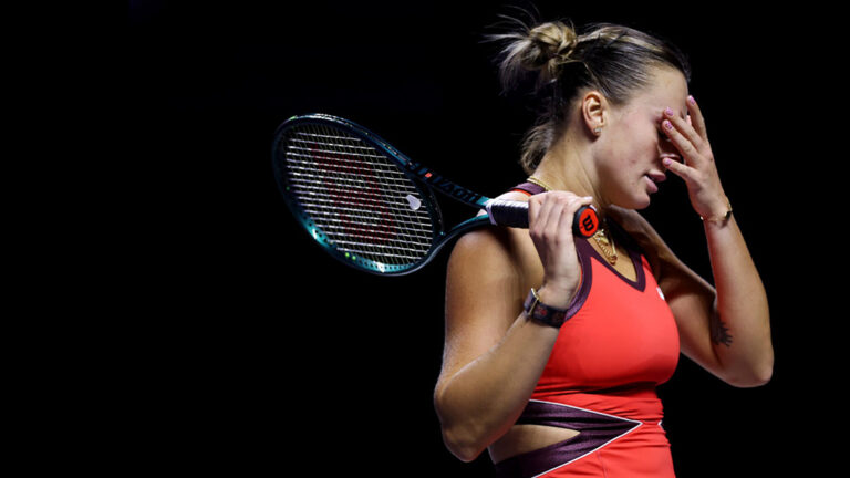 التحول الوحشي: كيف حوّل الغضب المدرب سابالينكا إلى بطلة في نهائيات الرياض