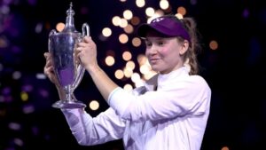 👑إيلينا ريباكينا: “قاتلة العمالقة” تتوج في الرياض وتُنهي سيطرة سابالينكا بضربة مزدوجة!