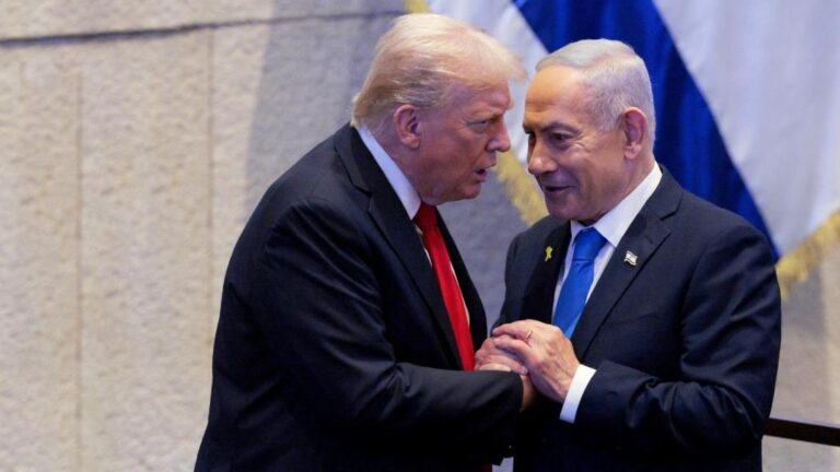 🇺🇸🇮🇱رسالة ترامب تهز المشهد الإسرائيلي: هرتسوغ مستعد للنظر في “عفو نتنياهو” رغم المحاكمة