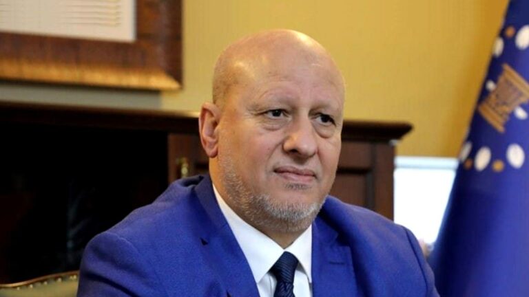 الاندفاع المحموم نحو الماضي.. قراءة في “انكسار الرؤية” الليبية