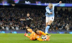 ⚽هيولماند يُسقط “الآلة” وغوارديولا يعترف.. ومورينيو يكسر العقدة بهدوء!