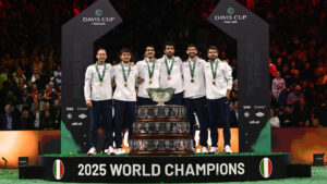 💥حرب التصريحات: أسطورة بريطانية يصف قرارات سينر ورادوكانو بـ “ما وراء التصديق” ويطالب بتغيير جذري لـ “كأس ديفيز