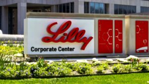 💰إيلي ليلي (Eli Lilly) تدخل نادي التريليون دولار: عملاق الأدوية يصبح الأول تاريخياً بفضل طفرة عقاقير إنقاص الوزن