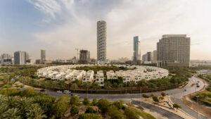 📢”الرافعة المالية للعائلة”: كيف تحول 20% إلى ثروة في جنة دبي العائلية! 💰