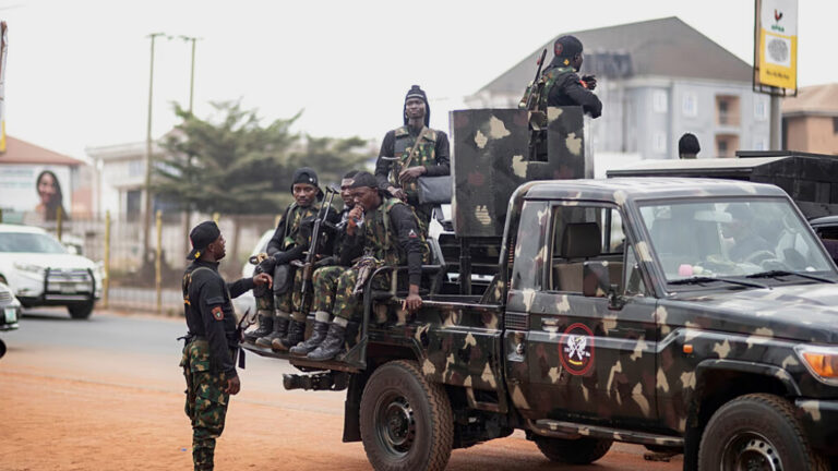 📰 مواجهة المجال الجوي: هل تتحول أزمة الطائرة النيجيرية إلى شرارة حرب بين تحالف الساحل وإيكواس؟