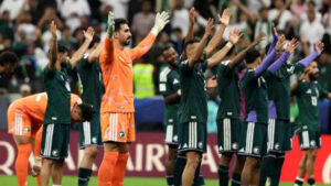 🏆 🔍 المجهر الفني: الزمن زماني والسماء مكاني… (2-1): الصمود يُهزَم في الرمق الأخير.. والأخضر السعودي يعبر الفدائي الفلسطيني بشق الأنفس