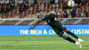 🦅 “زئير النسور في ضباب فاس: رصاصة لوكمان تروض بسالة ‘نجوم الطموح'”