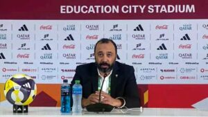 🏆 الزمن زماني والسماء مكاني: السكتيوي راضٍ بالصمود! “البطاقة الحمراء كانت قاسية.. ونقطة التعادل جيدة