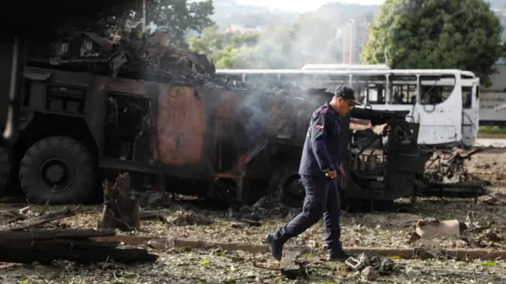 ميامي تحتفل بـ ‘سقوط الصنم’.. وترامب يلوح بـ ‘أحذية الميدان’ في كوبا والمكسيك وكولومبيا.. وديلسي رودريغيز تتحصن بشعار ‘مادورو رئيساً’!