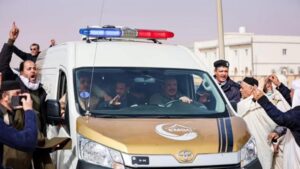 “عناق الأشقاء”.. تينيناي تستقبل موكب الرحيل