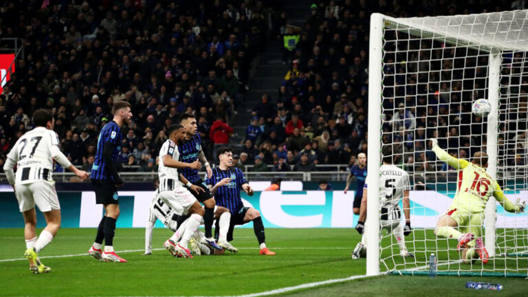 🏛️ بـورصـة مـيـلانـو 2026: “كـامـبـيـاسـو” يـدخل الـتـاريـخ بـوجـهـين.. ودربـي إيـطـالـيـا يـشتـعل فـوق الـقـمة!