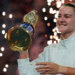 موخوفا تستحوذ على “صقر الذهب” بزيّ Adidas.. وأنيسيموفا تضخ “سيولة الزوجي” مع روبليف بعد زلزال فقدان الصدارة الأمريكية لصالح غوف