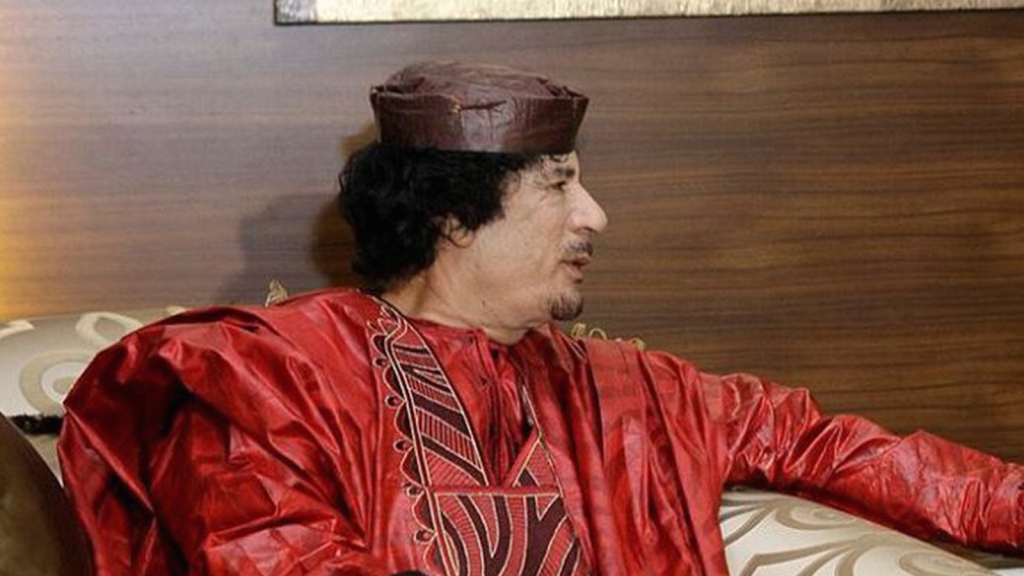 🏛️”فبراير في ذكراه الـ 15.. حينما تصبح الثورة ‘ترفاً’ لا يملكه الفقراء”