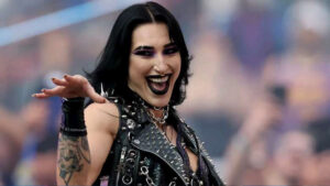 💣”انفجار المامي”: ريا ريبلي تفتح النار على “البطلة الورقية”.. وهل جايد كارجيل “خطر” على الزميلات؟