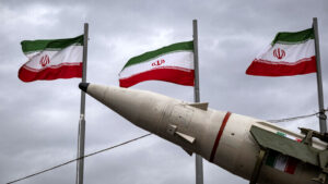 🎯تقرير | المحور الثاني | عرين الأسد” | اليوم الثاني عشر: من “الموجة 40” إلى “حرب الموانئ المفتوحة”.. مأزق الاستنزاف الوجودي| كيف تحولت المنطقة من “ساحة اشتباك” إلى “جغرافيا مستباحة” للقواعد والمنشآت الاستراتيجية؟