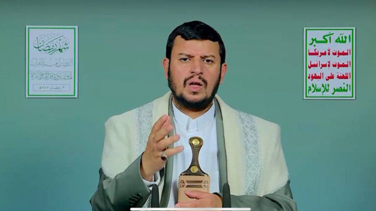 🚨النشرة الحمراء: “إعصار المليونيات.. اليمن يكسر قيود الذل ويُسقط ‘أصنام’ الذكاء الصهيوني” ⚠️