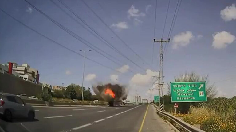 📡 المدار اليمني العاجل : زلزال “بني براك” ولهيب “أم الرشراش”.. هل بدأ زمن “الهروب الجماعي” من البورصة الإسرائيلي؟