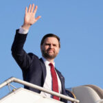 📡 المدار الأمريكي العاجل: “انفجار” فقاعة السلام في باكستان جي دي فانس يغادر إسلام آباد بعد 21 ساعة من المفاوضات المنهكة.. وواشنطن تسحب “عرضها النهائي” من الطاولة!