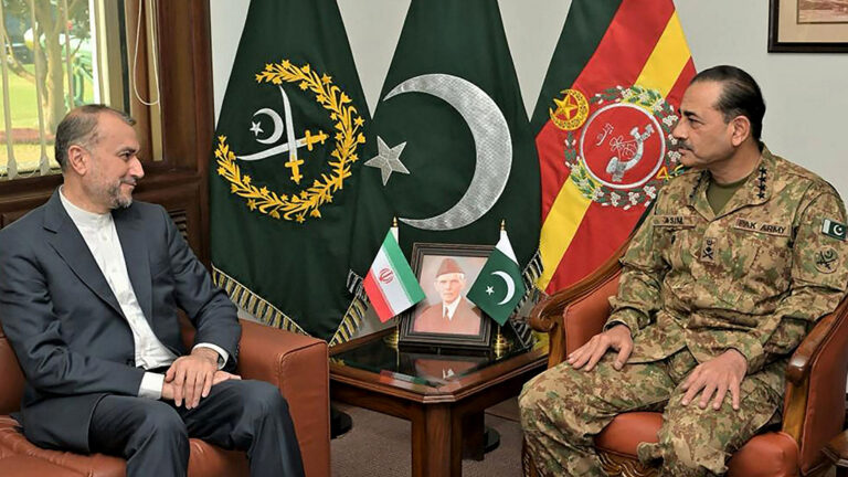 شريف يؤكد صمود الهدنة “حتى اللحظة”.. وقطر تحذر: الممرات الملاحية ليست “ورقة مساومة”