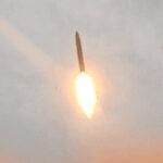 🚨 النشرة الحمراء : “مشاهد من فوهة الجحيم.. تفحم القلاع الصناعية والباليستي ‘فائق الثقل’ يبتلع يافا” ⚠️ (وثيقة مرئية وتحليلية: جردة الرماد في اليوم الـ 35 للحرب – القوة الضاربة تحسم الجدل)