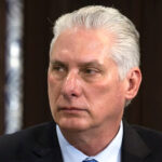 مباشر: “ترامب يفتح ملف ‘الجزيرة المنهارة’..هافانا تُفعل ‘حرب الشعب’، ومناورة ‘ستارلينك’ تصطدم بصخور عائلة كاسترو!”