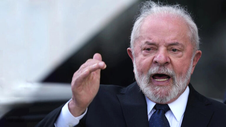 مباشر: “لولا دا سيلفا يهاجم ‘قائد التغريدات’.. إسبانيا تكسر أجنحة القاذفات الأمريكية، ومجلس الأمن يتحول إلى ‘سفينة تائهة’ في بحر 2026!”