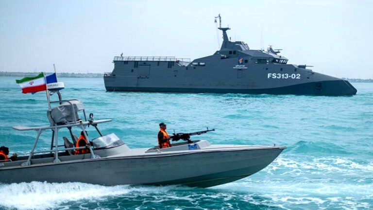 آخر تحديث: “زلزال في بحر عُمان: الحرس الثوري يُجبر ‘المارينز’ على الانسحاب.. وإغلاق هرمز يتحول إلى ‘قفل انتحاري’ في وجه حصار ترامب