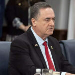 آخر تحديث: “جنوب لبنان يشتعل بـ ‘القوة الكاملة’: كاتس ينسف ‘تفاهمات الأيام العشرة’.. والجيش الإسرائيلي يغرق في ‘رمال الخط الأصفر’ بحثاً عن بنية حزب الله!”