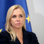 آخر تحديث : عودة النفط الروسي إلى سلوفاكيا وهنغاريا.. كييف تتراجع أمام “فيتو المال”.. و”فيتسو” يحذر: الثقة انتحرت على جدران الأنابيب، والابتزاز لن يمر!