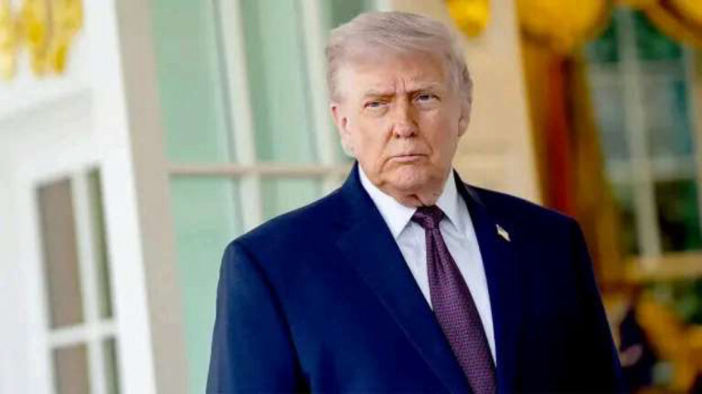 آخر تحديث: ترامب يطلق “ويتيكوف وكوشنر” في سماء إسلام آباد لانتزاع التوقيع الأخير.. تمديد “قانون جونز” لمواجهة إفلاس المضائق.. والنووي يسقط أمام “عقيدة المحو التقليدي”!